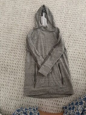 Athlete Gray Medium Hooded Long Sleeve Pullover Hoodie